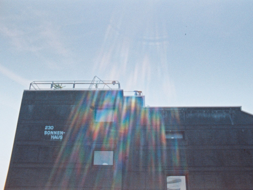 ViktoriaSchmid_LeavingLight1_Courtesysixpackfilm